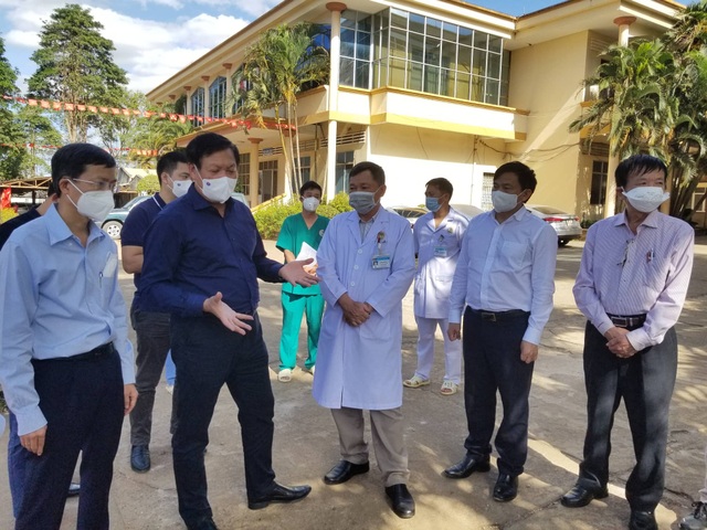 Sau 48 giờ khoanh vùng, truy vết, Bệnh viện tỉnh đã hoạt động trở lại - 3 Sau 48 giờ khoanh vùng, truy vết, Bệnh viện tỉnh đã hoạt động trở lại - 3