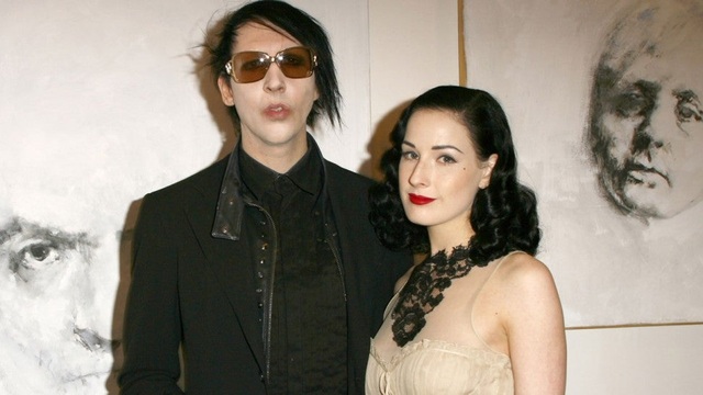 Vũ nữ thoát y Dita Von Teese lên tiếng sau khi chồng cũ bị tố bạo hành - 4 Vũ nữ thoát y Dita Von Teese lên tiếng sau khi chồng cũ bị tố bạo hành - 4
