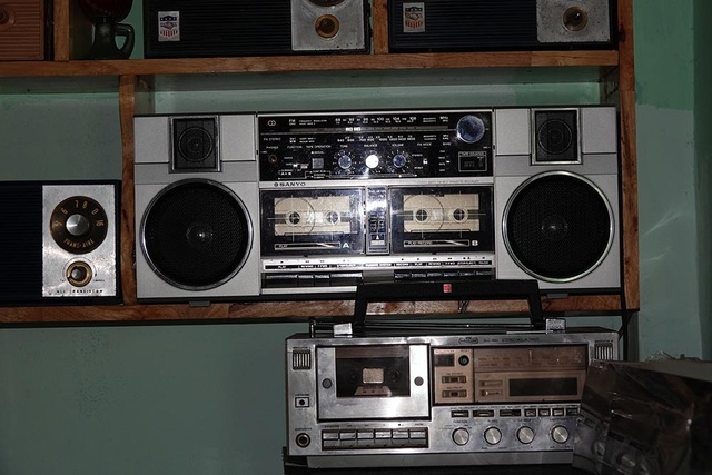 8X sở hữu báu vật trăm chiếc cassette cổ, độc nhất Cần Thơ - 9 8X sở hữu báu vật trăm chiếc cassette cổ, độc nhất Cần Thơ - 9