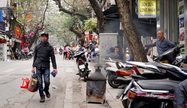 Phố phường đỏ lửa ngày cúng ông Công ông Táo - 6 Phố phường đỏ lửa ngày cúng ông Công ông Táo - 6