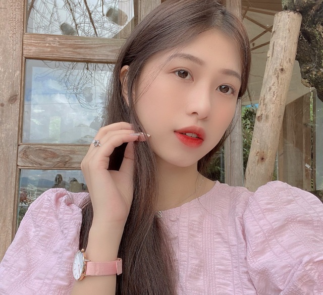 Nét đẹp trong veo đầy cuốn hút của nữ sinh ĐH Tôn Đức Thắng - 4 Nét đẹp trong veo đầy cuốn hút của nữ sinh ĐH Tôn Đức Thắng - 4