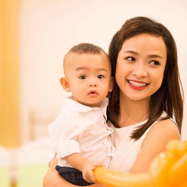 Những thiên thần nhí đáng yêu của sao Việt - 10 Những thiên thần nhí đáng yêu của sao Việt - 10