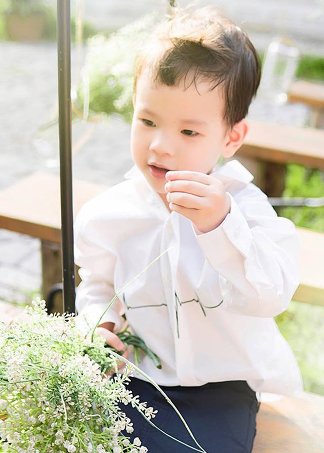 Những thiên thần nhí đáng yêu của sao Việt - 13 Những thiên thần nhí đáng yêu của sao Việt - 13