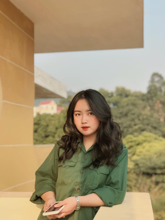 Thêm thiếu nữ xinh đẹp được mệnh danh hotgirl học quân sự - 2 Thêm thiếu nữ xinh đẹp được mệnh danh hotgirl học quân sự - 2