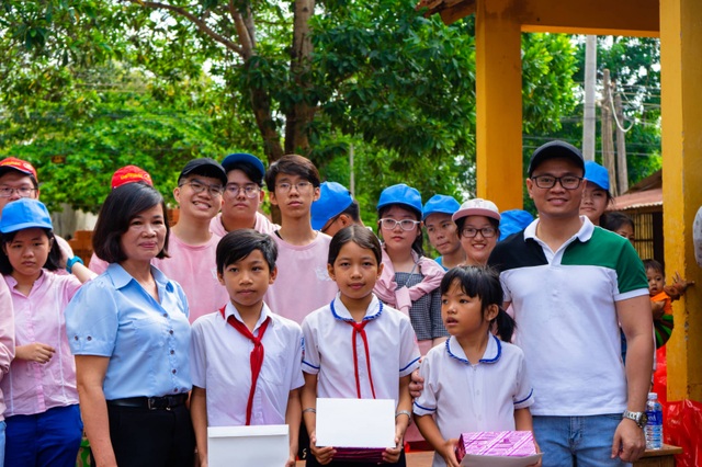 Truyền lửa cho trò qua những tiết Ngữ văn sáng tạo - 4 Truyền lửa cho trò qua những tiết Ngữ văn sáng tạo - 4