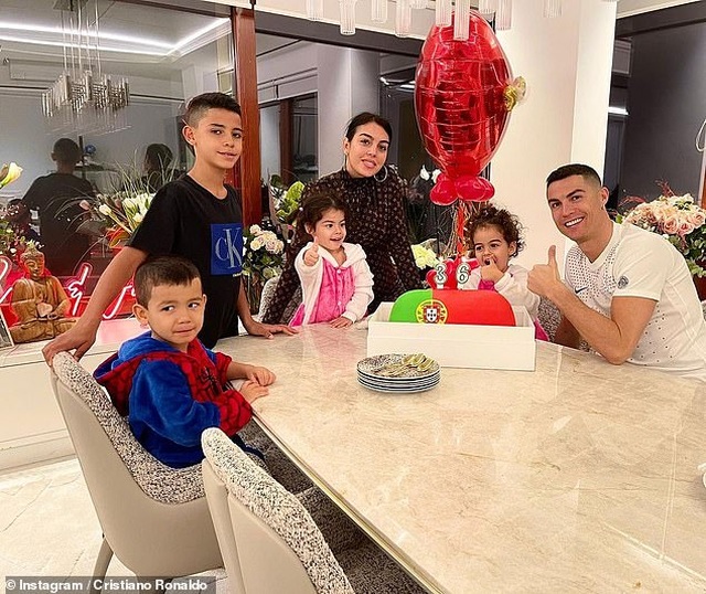 Lời hứa đặc biệt của C.Ronaldo ở tuổi 36 - 1 Lời hứa đặc biệt của C.Ronaldo ở tuổi 36 - 1