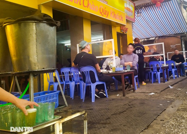 Quán nhậu tái khởi động giãn cách bằng vách ngăn, phòng chống dịch Covid-19 - 5 Quán nhậu tái khởi động giãn cách bằng vách ngăn, phòng chống dịch Covid-19 - 5