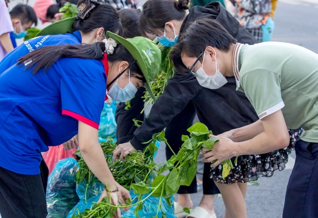 Bình Dương cho phép nhà hàng, khách sạn mở cửa trở lại - 2 Bình Dương cho phép nhà hàng, khách sạn mở cửa trở lại - 2
