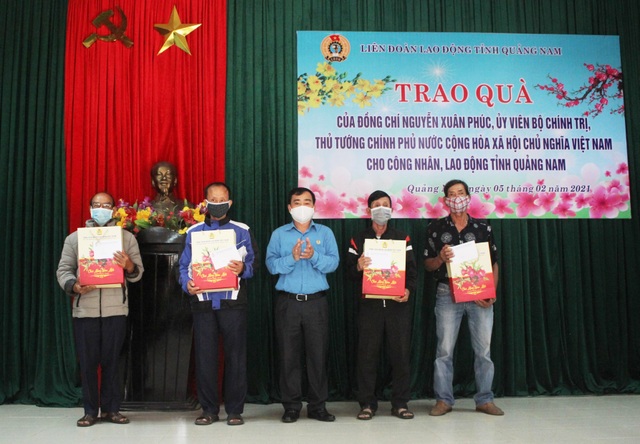 200 suất quà của Thủ tướng đến người lao động khó khăn tại Quảng Nam - 1