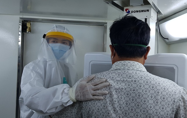 4 trường hợp nghi nhiễm Covid-19 làm cùng nhân viên sân bay Tân Sơn Nhất - 1