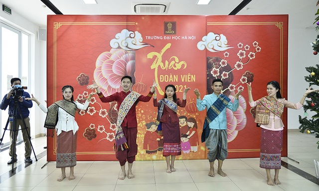Đại học Hà Nội tổ chức Xuân đoàn viên 2021 cho lưu học sinh nước ngoài - 2