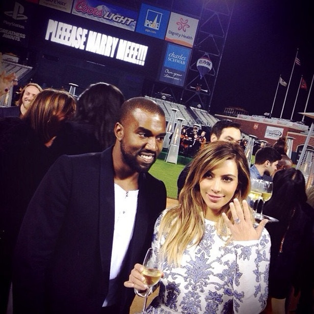 Những cột mốc đáng nhớ trong mối quan hệ của Kim Kardashian - Kanye West - 9