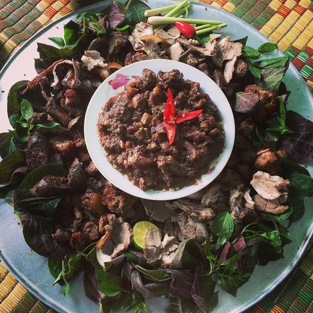 Món ăn là đặc sản của người Việt nhưng khiến khách Tây khóc thét - 4