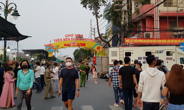 TPHCM: Bí thư  Nguyễn Văn Nên kêu gọi người dân vui Tết… tại nhà - 6