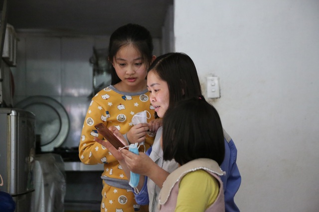 Tết xa quê của người lao động nghèo giữa lòng Hà Nội - 4 Tết xa quê của người lao động nghèo giữa lòng Hà Nội - 4