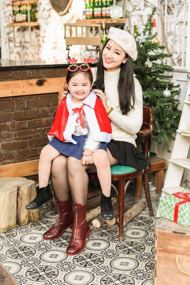Nữ ca sĩ nóng bỏng, làm mẹ đơn thân: Tôi vẫn chưa có thêm mối tình nào - 5 Nữ ca sĩ nóng bỏng, làm mẹ đơn thân: Tôi vẫn chưa có thêm mối tình nào - 5