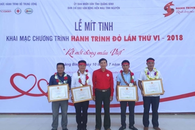 Chuyện về chàng trai hơn 30 lần hiến máu cứu người - 2