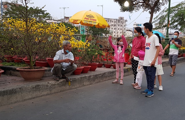 TPHCM: Bí thư Nguyễn Văn Nên kêu gọi người dân vui Tết… tại nhà - 2 TPHCM: Bí thư Nguyễn Văn Nên kêu gọi người dân vui Tết… tại nhà - 2