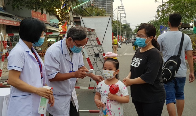 TPHCM: Bí thư Nguyễn Văn Nên kêu gọi người dân vui Tết… tại nhà - 3 TPHCM: Bí thư Nguyễn Văn Nên kêu gọi người dân vui Tết… tại nhà - 3