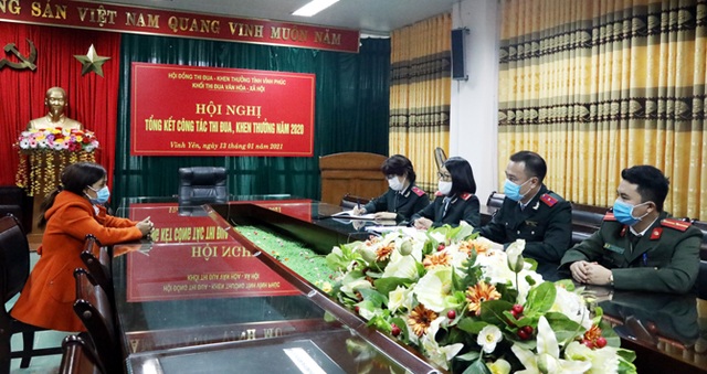 Bị phạt 5 triệu vì tung tin Covid-19 có đặc tính HIV thêm đuôi Ebola - 1 Bị phạt 5 triệu vì tung tin Covid-19 có đặc tính HIV thêm đuôi Ebola - 1