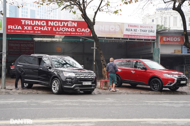 Dịch vụ rửa xe ở Hà Nội hốt bạc dịp Tết Nguyên đán, giá tăng cao gấp 4 lần - 7 Dịch vụ rửa xe ở Hà Nội hốt bạc dịp Tết Nguyên đán, giá tăng cao gấp 4 lần - 7