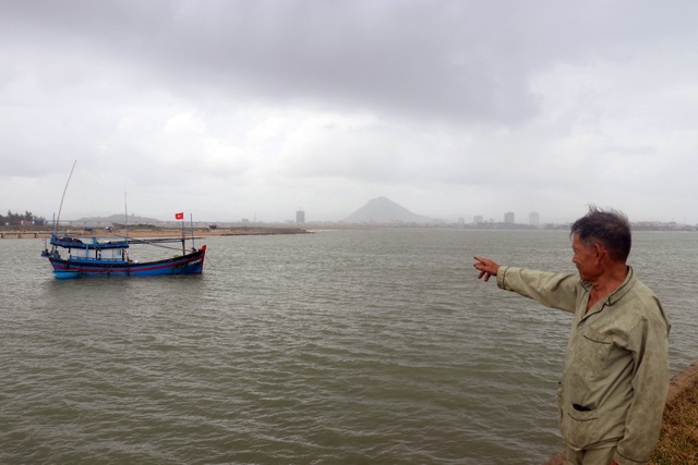 Hàng trăm ngư dân Phú Yên vươn khơi đón Tết trên biển - 7 Hàng trăm ngư dân Phú Yên vươn khơi đón Tết trên biển - 7