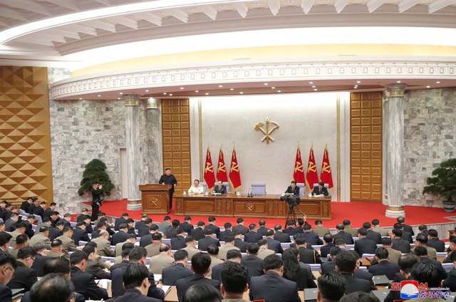 Ông Kim Jong-un đòi Hàn Quốc dừng mua vũ khí, tập trận với Mỹ - 9 Ông Kim Jong-un đòi Hàn Quốc dừng mua vũ khí, tập trận với Mỹ - 9