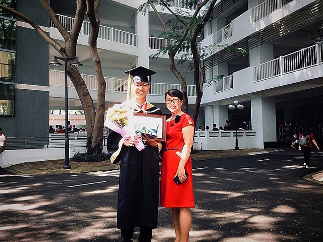 Cô giáo đã dẫn bước tôi theo đuổi bậc tiến sĩ ngành ngôn ngữ học tại Bỉ - 2 Cô giáo đã dẫn bước tôi theo đuổi bậc tiến sĩ ngành ngôn ngữ học tại Bỉ - 2