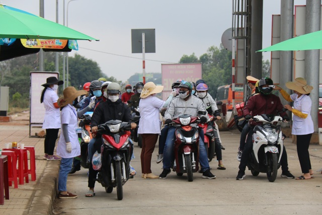 Đón Tết tại chốt kiểm dịch cửa ngõ Tây Nguyên - 2 Đón Tết tại chốt kiểm dịch cửa ngõ Tây Nguyên - 2