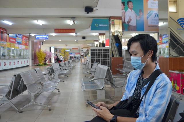 Bến xe Miền Đông vắng hoe ngày 30 Tết - 3 Bến xe Miền Đông vắng hoe ngày 30 Tết - 3