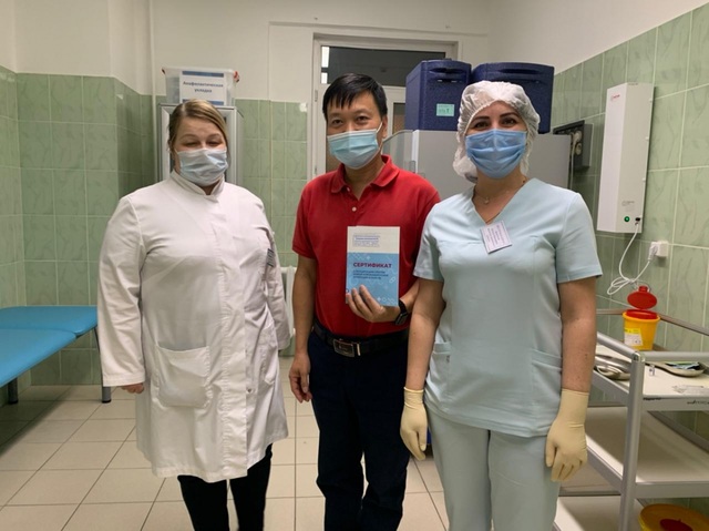 Người Việt tại Nga hưởng ứng việc tiêm vaccine ngừa Covid-19 - 2 Người Việt tại Nga hưởng ứng việc tiêm vaccine ngừa Covid-19 - 2