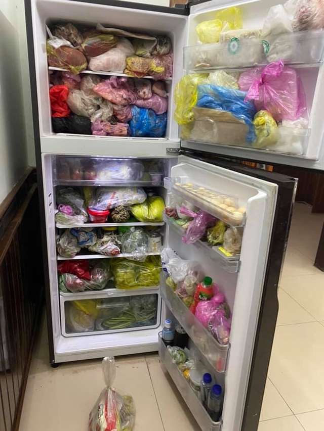 Tết choáng váng với những chiếc tủ lạnh nhồi đầy thực phẩm - 3