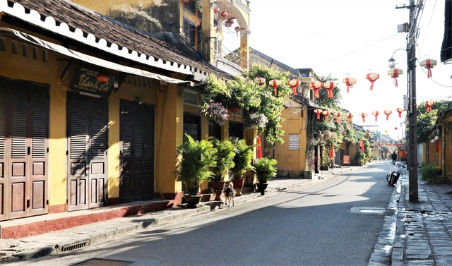 Ngày đầu năm trầm lặng nơi phố cổ Hội An - 1 Ngày đầu năm trầm lặng nơi phố cổ Hội An - 1