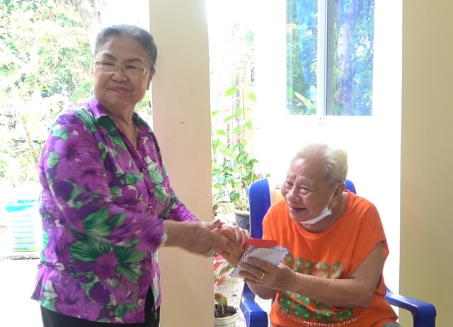 Lý Hùng, Lý Hương trải lòng về cái Tết đầu tiên vắng cha Lý Huỳnh - 9 Lý Hùng, Lý Hương trải lòng về cái Tết đầu tiên vắng cha Lý Huỳnh - 9