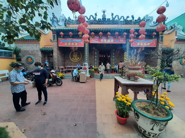 Sợ dịch Covid-19, khách viếng chùa thưa thớt ngày đầu năm - 1 Sợ dịch Covid-19, khách viếng chùa thưa thớt ngày đầu năm - 1