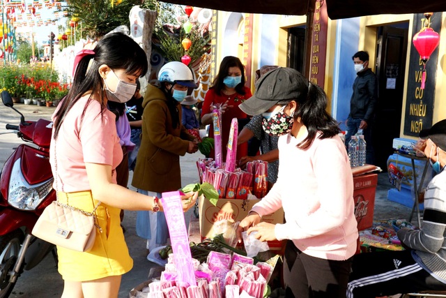 Hoạt động của người dân cả nước sáng ngày đầu năm mới Tân Sửu - 32 Hoạt động của người dân cả nước sáng ngày đầu năm mới Tân Sửu - 32