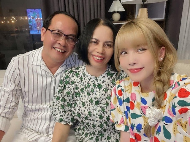 Hot girl, cầu thủ gửi lời chúc mừng năm mới tới cộng đồng mạng - 3 Hot girl, cầu thủ gửi lời chúc mừng năm mới tới cộng đồng mạng - 3