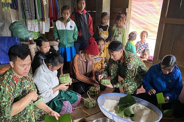 Tết nơi biên cương của những người lính mang quân hàm xanh - 3 Tết nơi biên cương của những người lính mang quân hàm xanh - 3