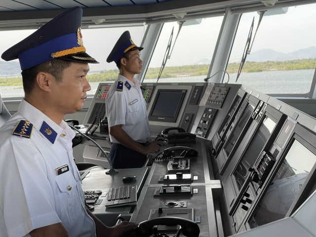 Cảnh đón xuân vui Tết nơi đầu sóng ngọn gió của Cảnh sát biển Việt Nam - 6 Cảnh đón xuân vui Tết nơi đầu sóng ngọn gió của Cảnh sát biển Việt Nam - 6