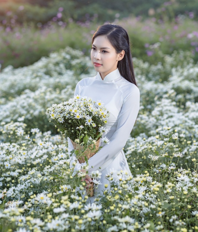 Á khôi Đặng Huỳnh Như: Giữ văn hóa Tết là điều quan trọng - 2 Á khôi Đặng Huỳnh Như: Giữ văn hóa Tết là điều quan trọng - 2
