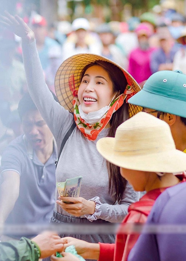 Điểm danh sao Việt tuổi Sửu: Tài năng nức tiếng nhưng không thiếu lùm xùm - 2 Điểm danh sao Việt tuổi Sửu: Tài năng nức tiếng nhưng không thiếu lùm xùm - 2