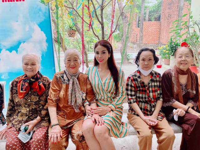 Lý Hùng, Lý Hương trải lòng về cái Tết đầu tiên vắng cha Lý Huỳnh - 2 Lý Hùng, Lý Hương trải lòng về cái Tết đầu tiên vắng cha Lý Huỳnh - 2