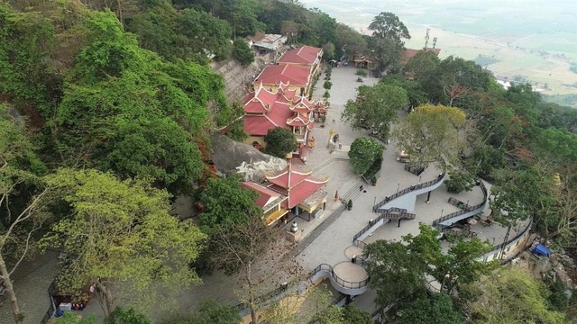 Ba Tay Ninh Mountain: A new spring spiritual destination 2021 - 4