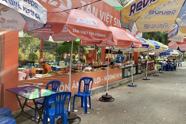 Hội hoa xuân năm Covid, dù đẹp rực rỡ vẫn vắng lặng, đìu hiu - 11 Hội hoa xuân năm Covid, dù đẹp rực rỡ vẫn vắng lặng, đìu hiu - 11