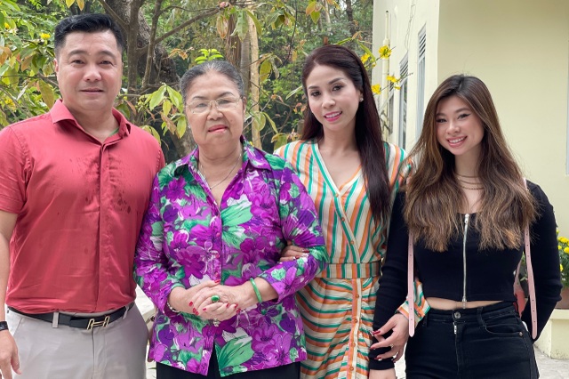 Lý Hùng, Lý Hương trải lòng về cái Tết đầu tiên vắng cha Lý Huỳnh - 6 Lý Hùng, Lý Hương trải lòng về cái Tết đầu tiên vắng cha Lý Huỳnh - 6