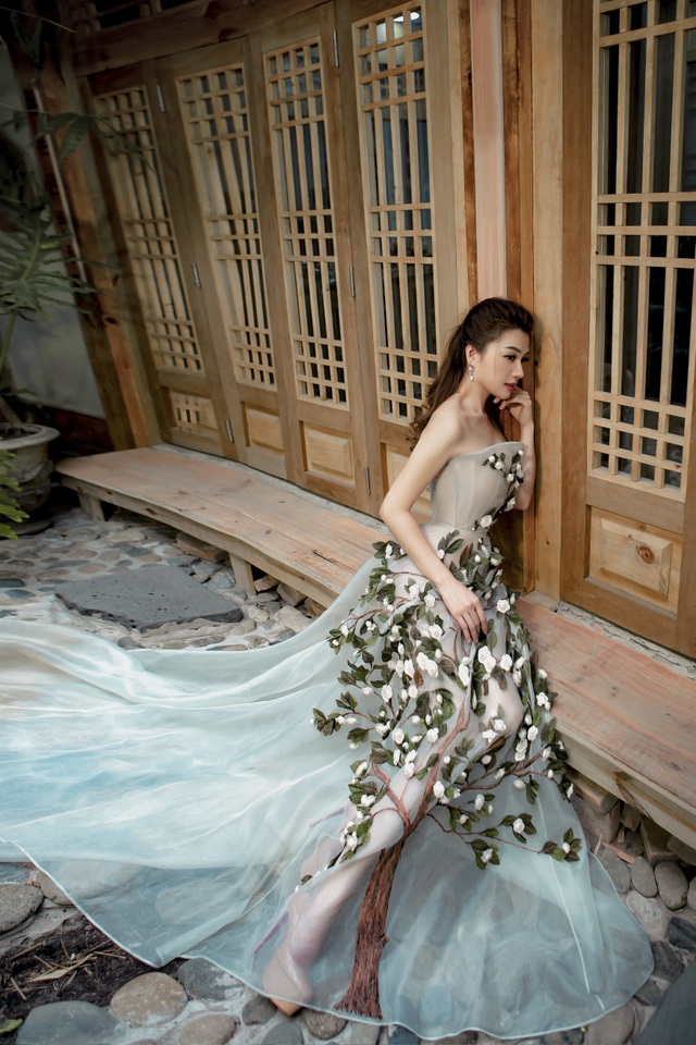 Hoa hậu Thái Nhiên Phương lộng lẫy đón Tết - 1