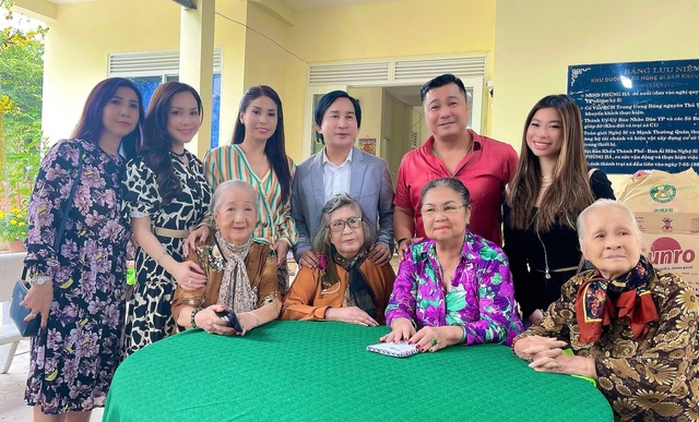 Lý Hùng, Lý Hương trải lòng về cái Tết đầu tiên vắng cha Lý Huỳnh - 7 Lý Hùng, Lý Hương trải lòng về cái Tết đầu tiên vắng cha Lý Huỳnh - 7