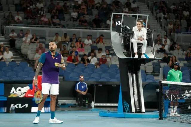 Nhiều tay vợt trút giận vào công nghệ tại Australian Open 2021 - 3