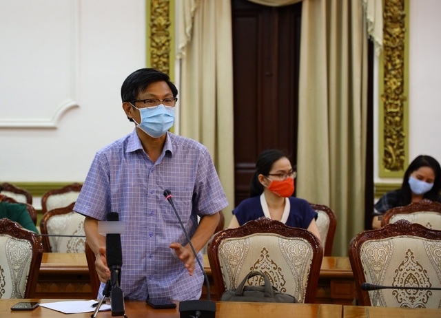 Giám đốc HCDC khai bút thơ xuân chống giặc Covid - 1 Giám đốc HCDC khai bút thơ xuân chống giặc Covid - 1