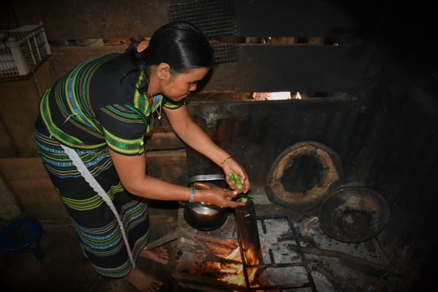 Soup, bitter tomato - a strange but famous dish in the Central Highlands - 3